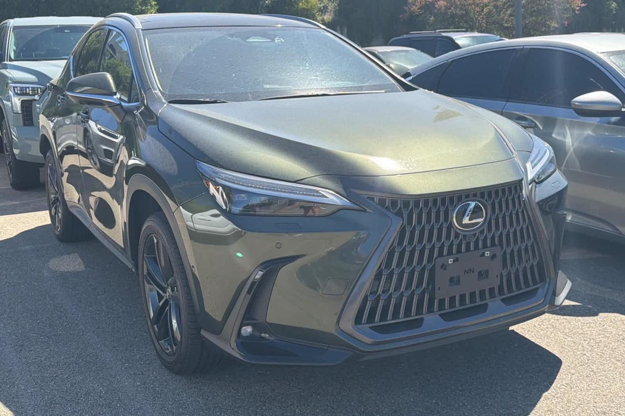 2025 Lexus NX 450h PLUS Luxury