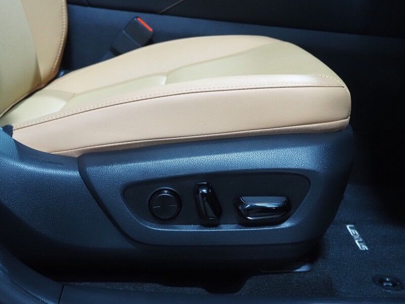 2025 Lexus RX 350 Premium *NAVIGATION, ADAPTIVE CRUISE, SAFETY ALERTS, 360 VIEW CAMERAS, MOONROOF, CLIMATE SEATS, HEATED STEERING, POWER LIFTGATE, INTUITIVE PARK ASSIST, WIRELESS CHARGING, ANDROID & APPLE Round Rock TX