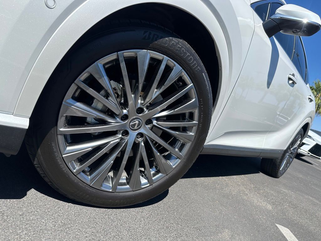 2025 Lexus RX 450h+ Luxury