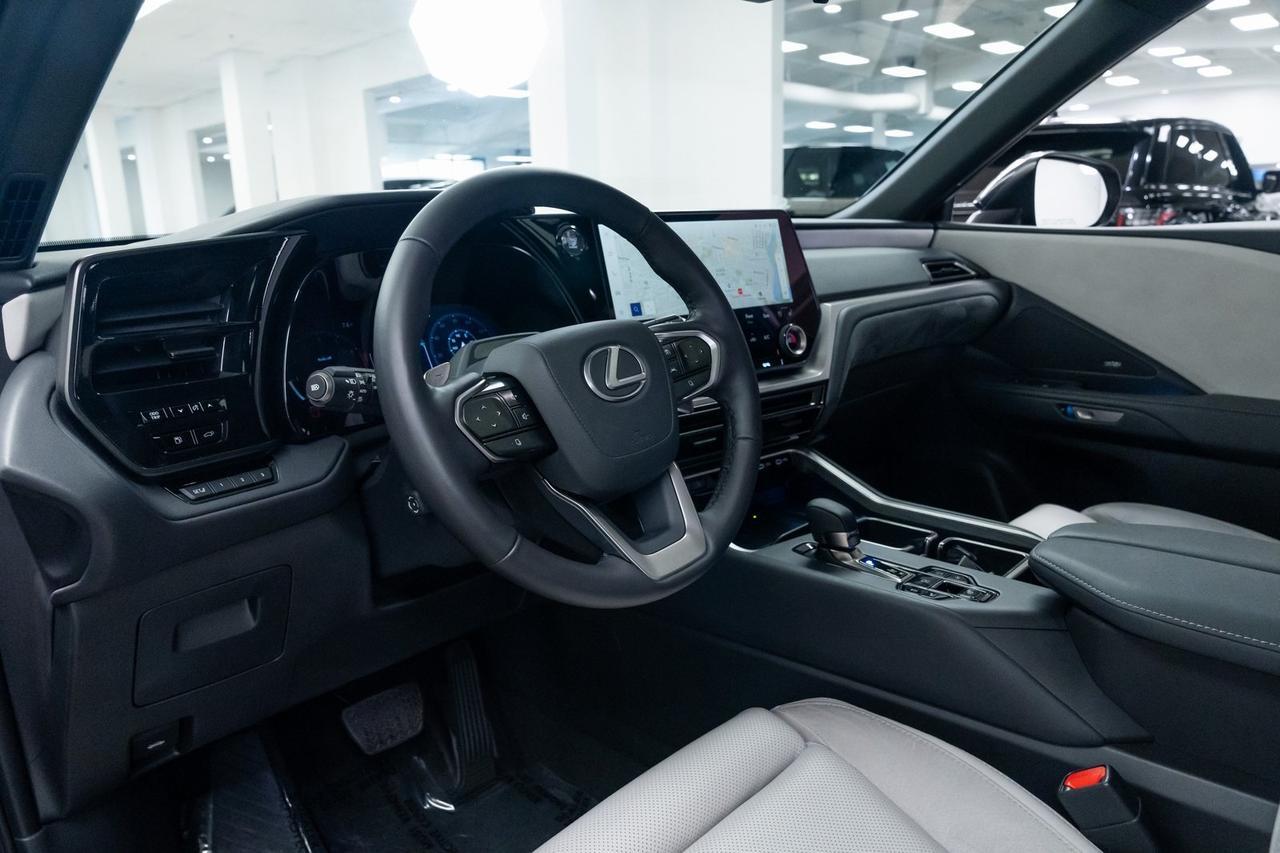 2025 Lexus TX 350 Premium 1 Owner 6 Passenger Mark Levinson Audio Portland OR