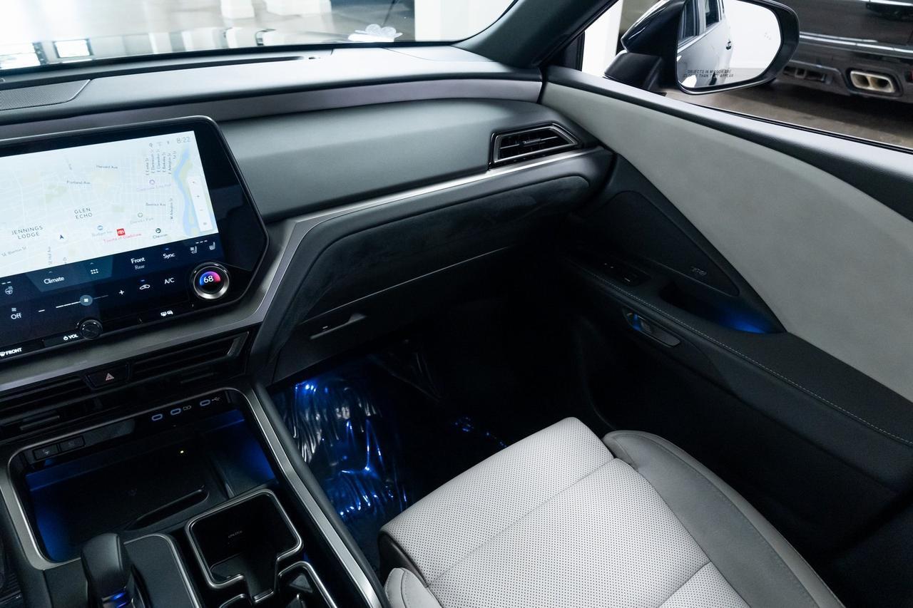 2025 Lexus TX 350 Premium 1 Owner 6 Passenger Mark Levinson Audio Portland OR