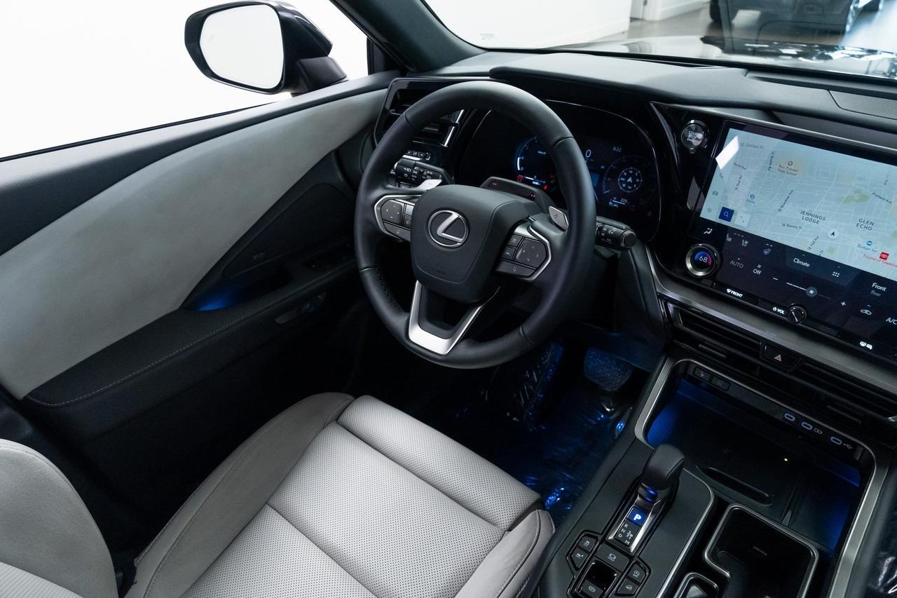 2025 Lexus TX 350 Premium 1 Owner 6 Passenger Mark Levinson Audio Portland OR