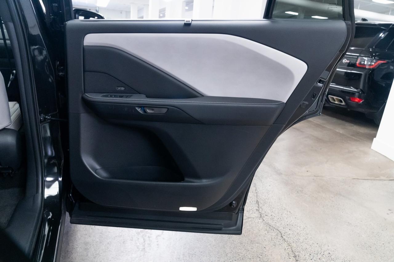 2025 Lexus TX 350 Premium 1 Owner 6 Passenger Mark Levinson Audio Portland OR