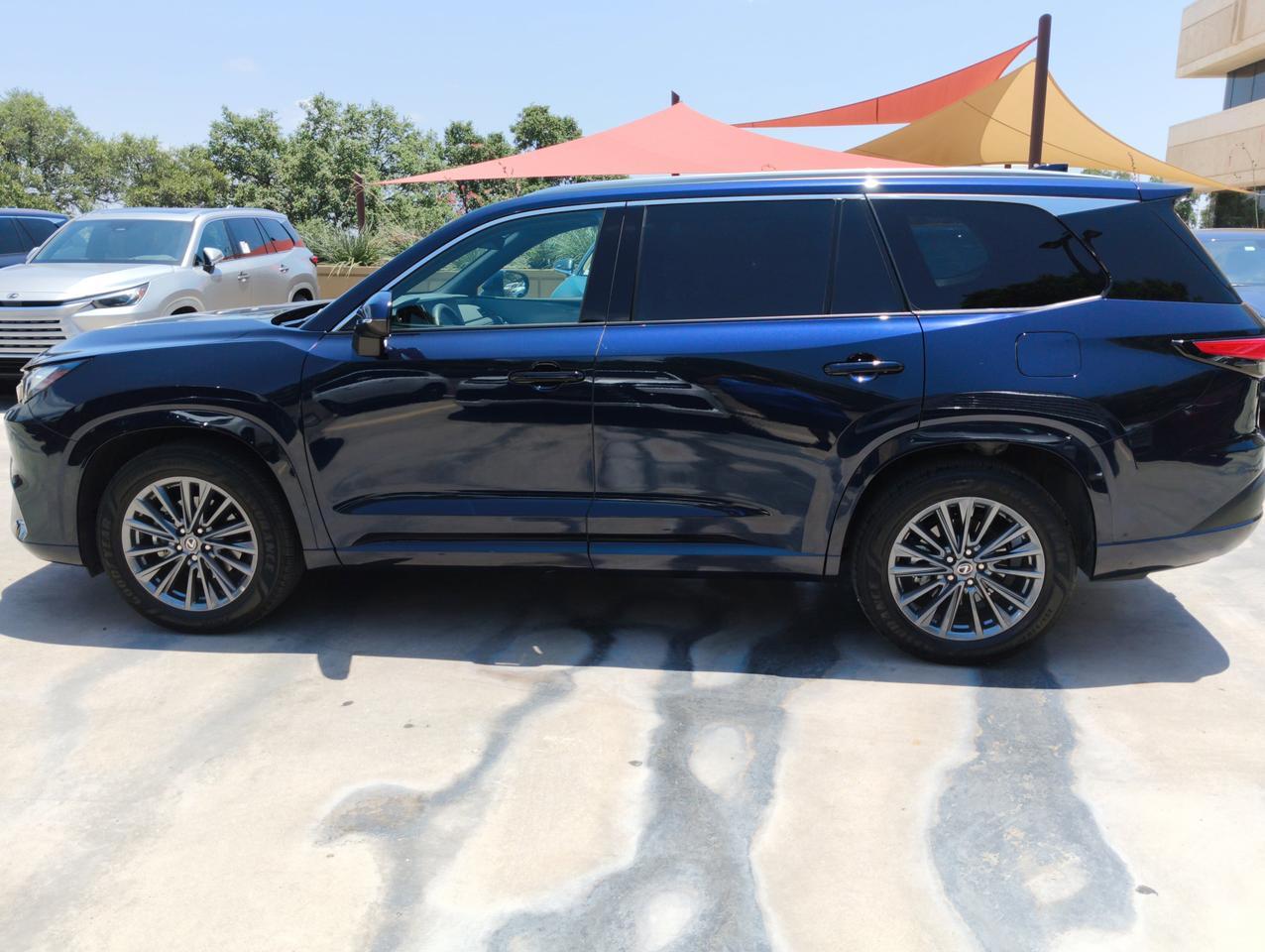 2025 Lexus TX