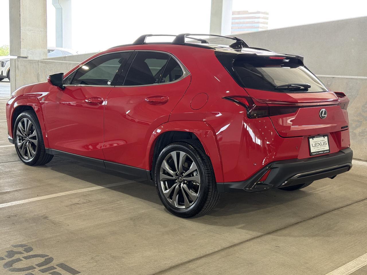 2025 Lexus UX 300h F SPORT Design
