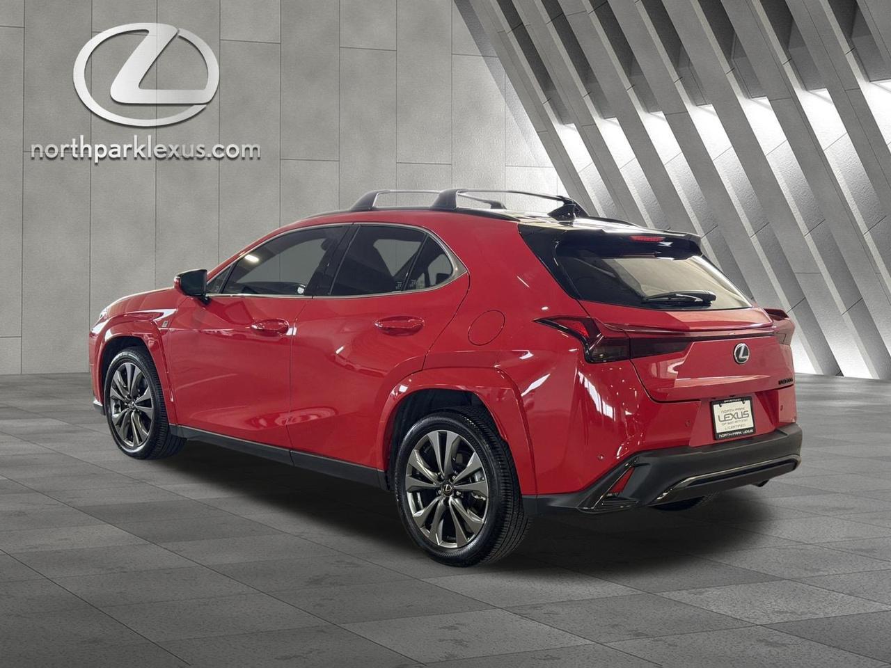 2025 Lexus UX 300h F SPORT Design