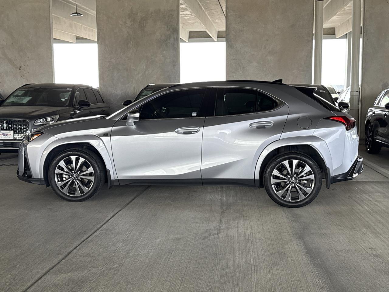 2025 Lexus UX 300h F SPORT Design