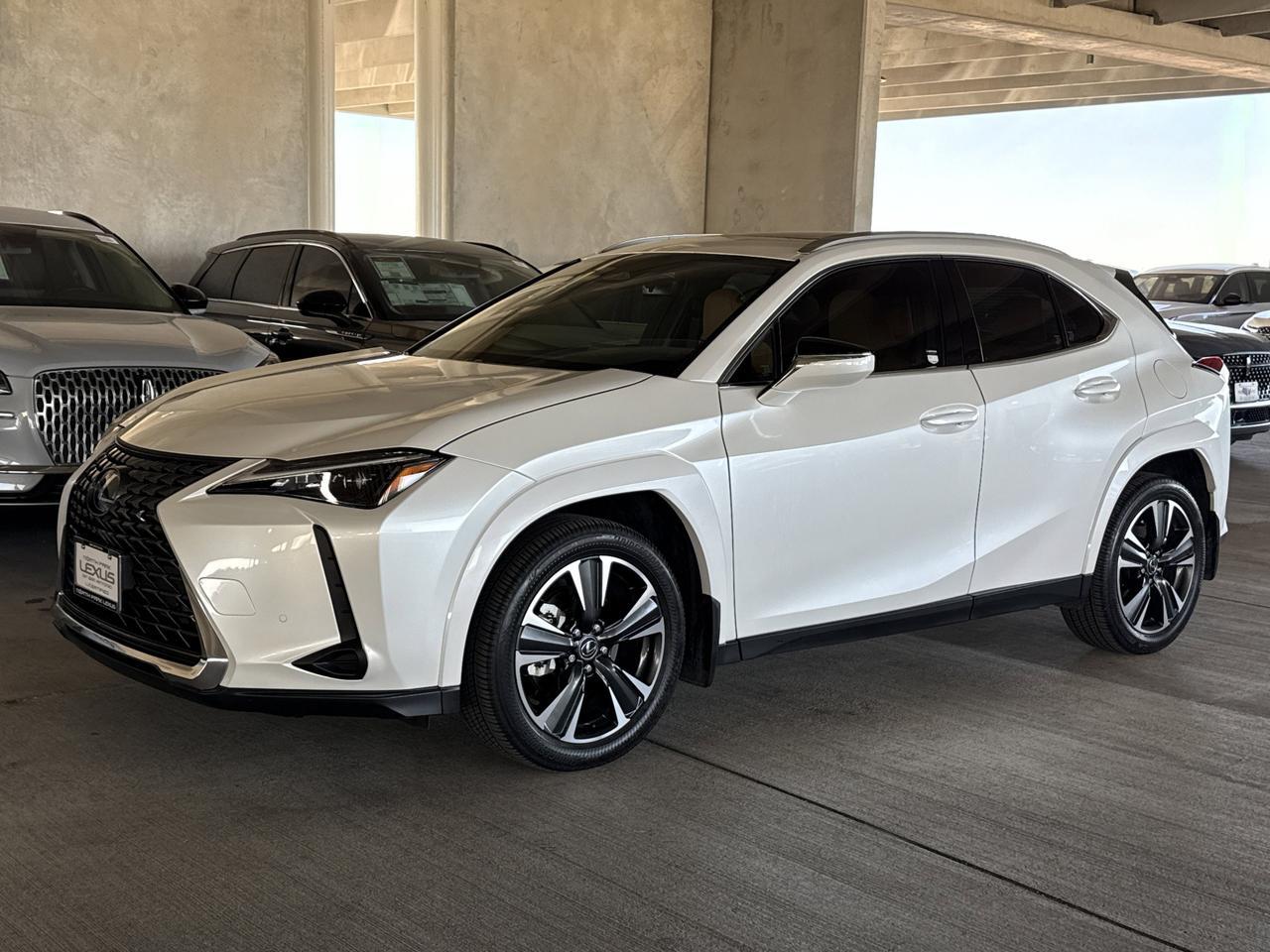 2025 Lexus UX 300h Premium