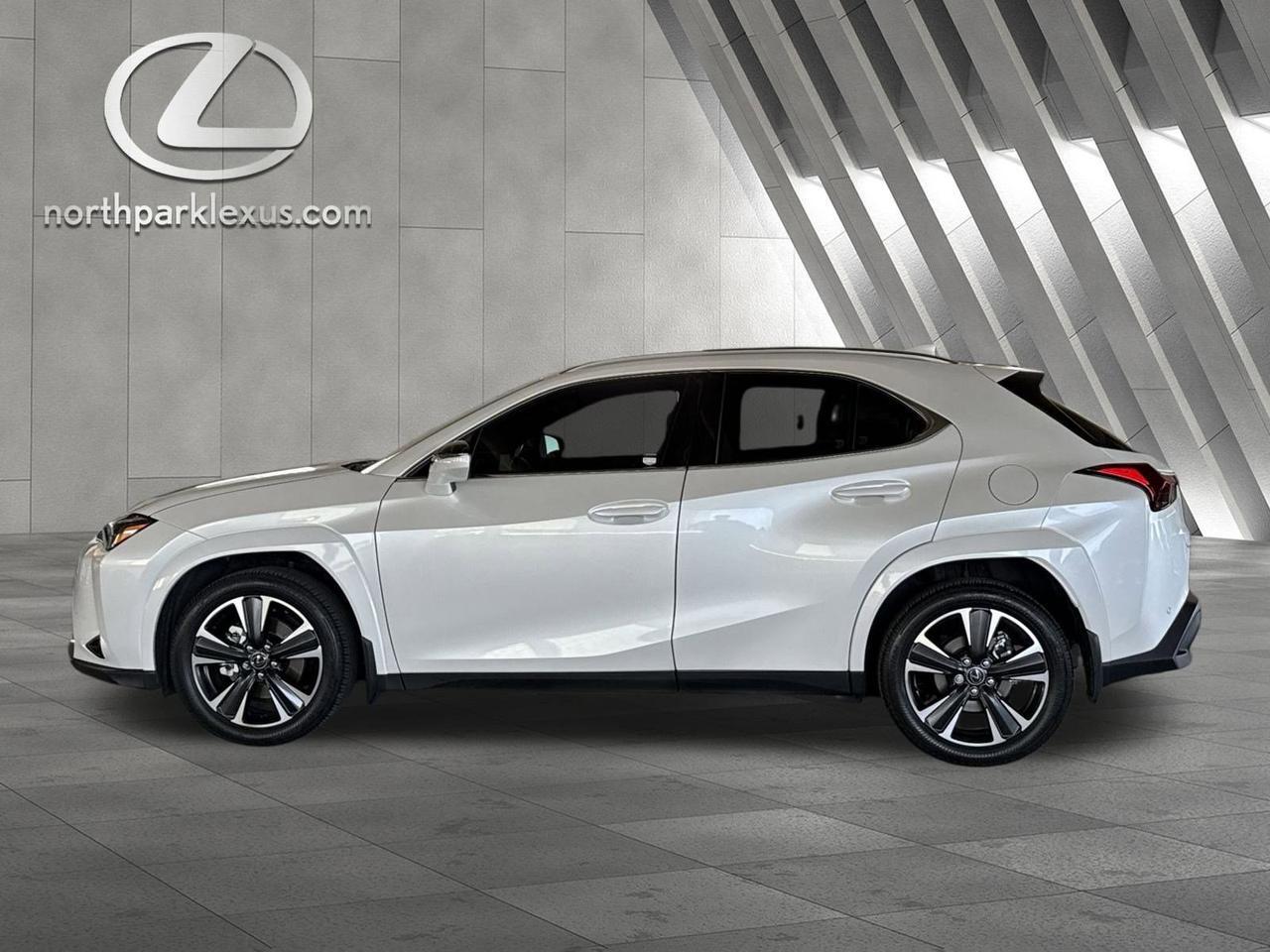 2025 Lexus UX
