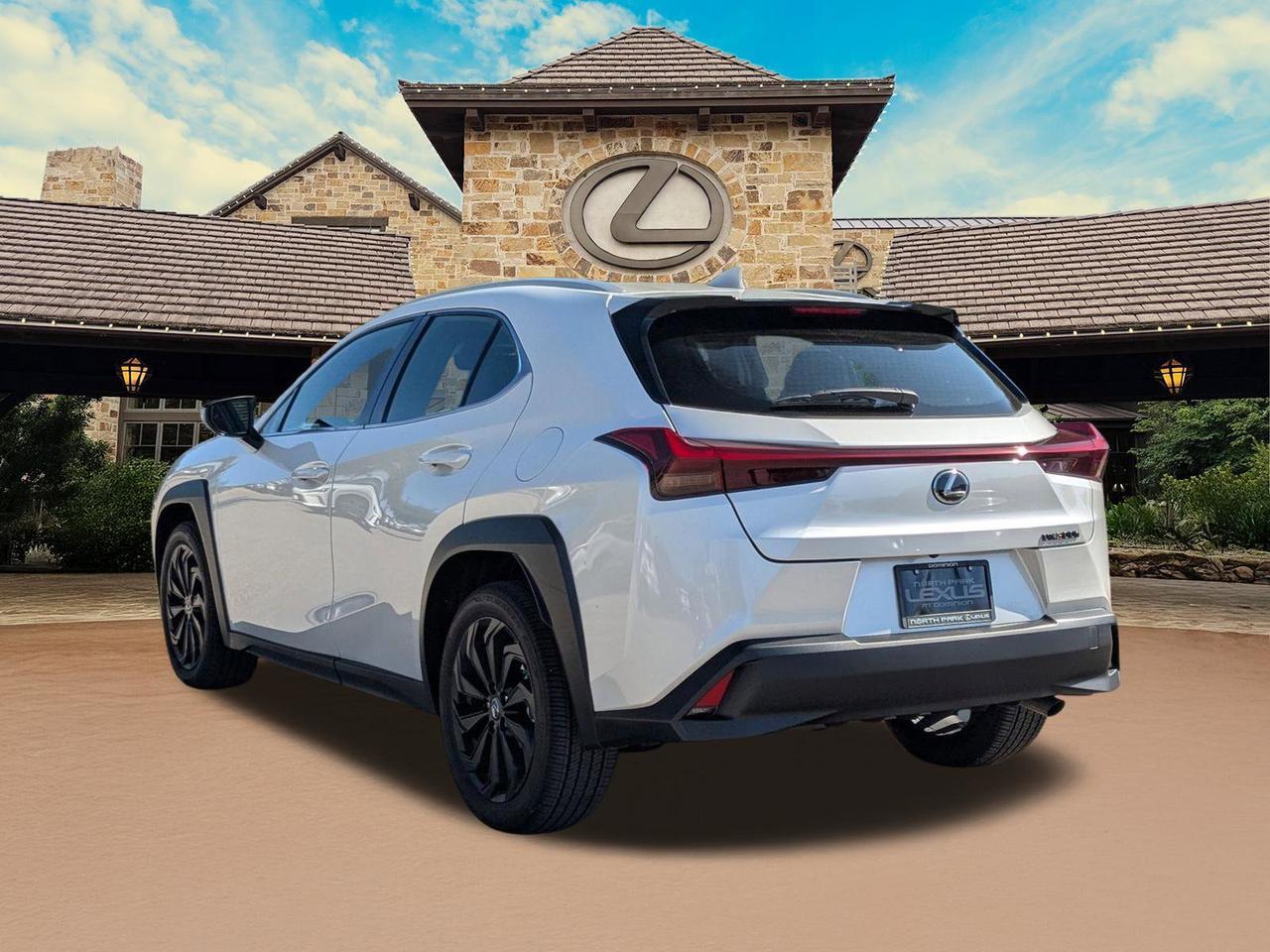 2025 Lexus UX 300h