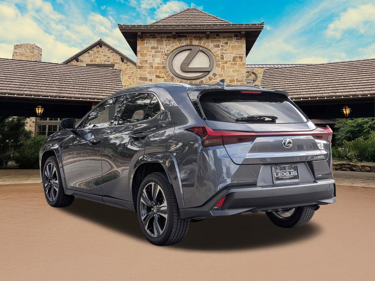 2025 Lexus UX 300h