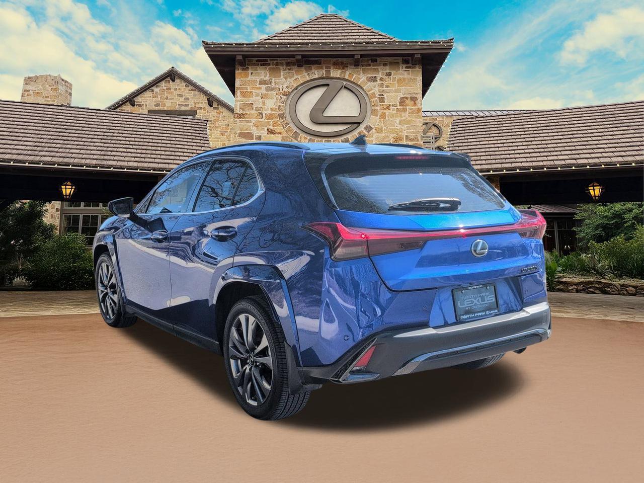 2025 Lexus UX BASE