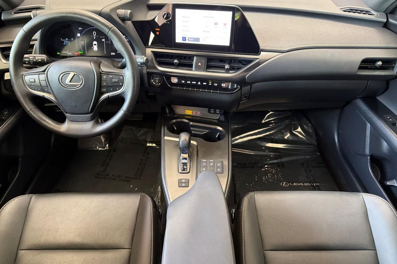 2025 Lexus UX F SPORT Design