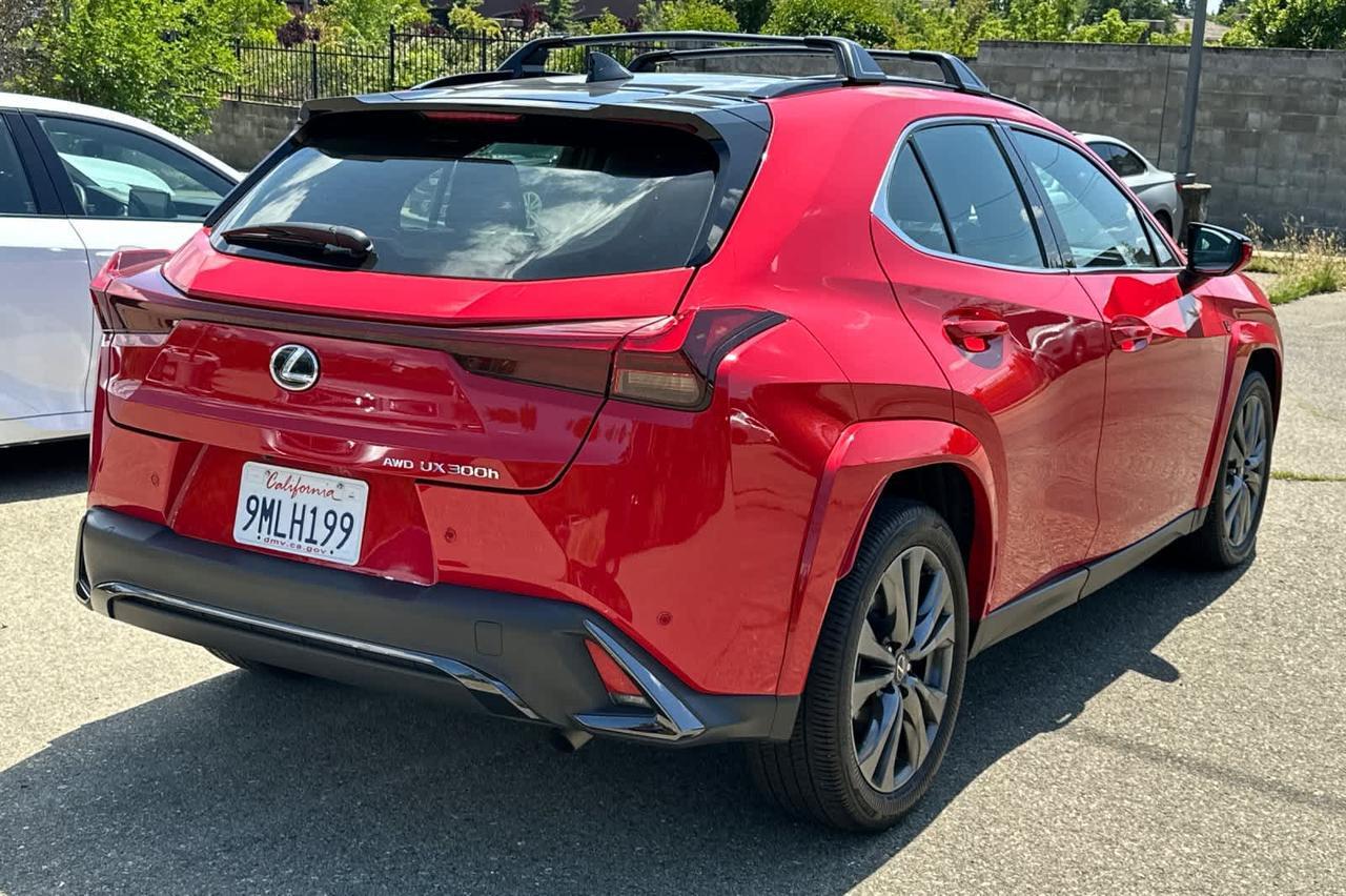2025 Lexus UX F SPORT Design