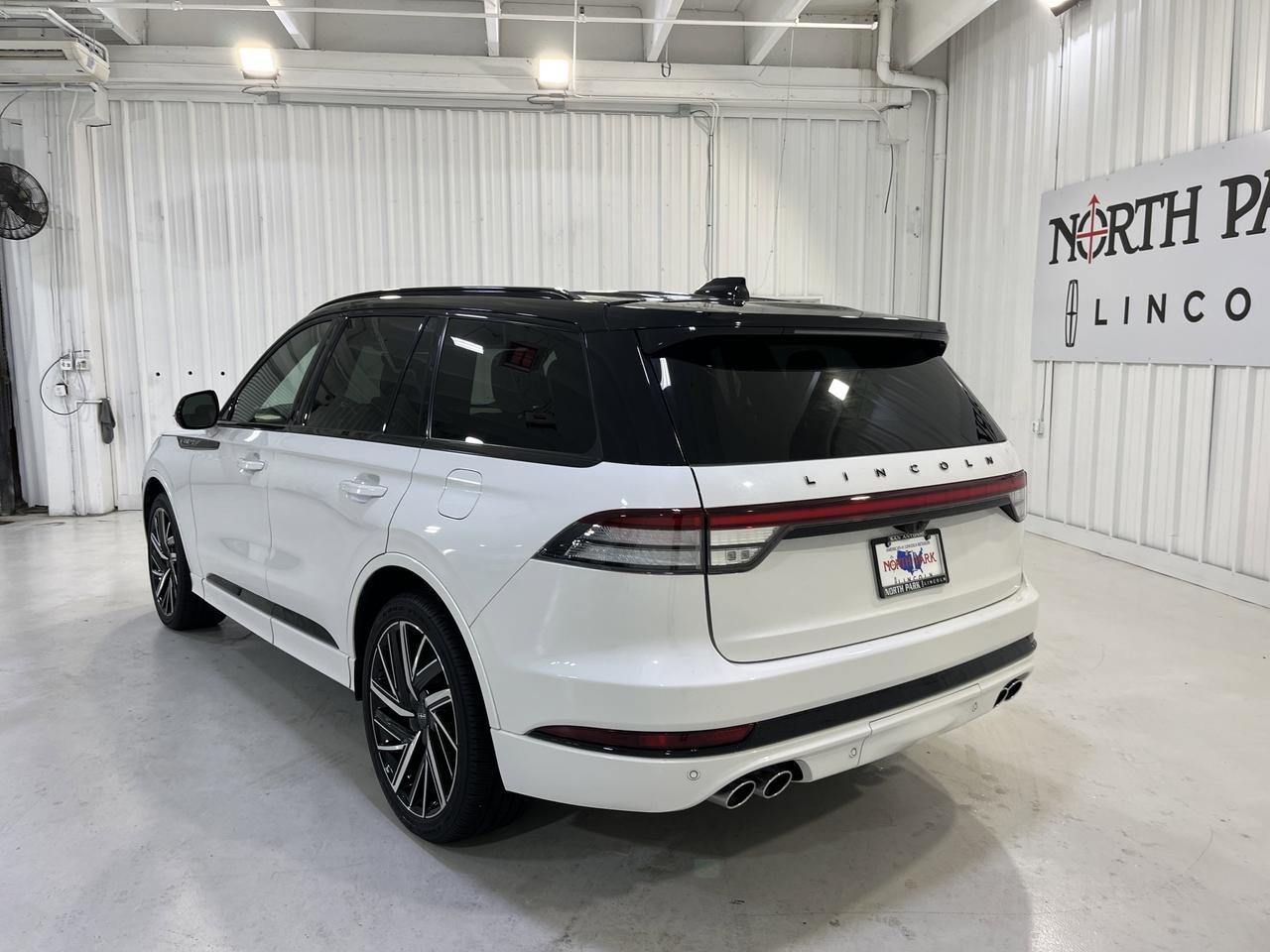 2025 Lincoln Aviator Black Label