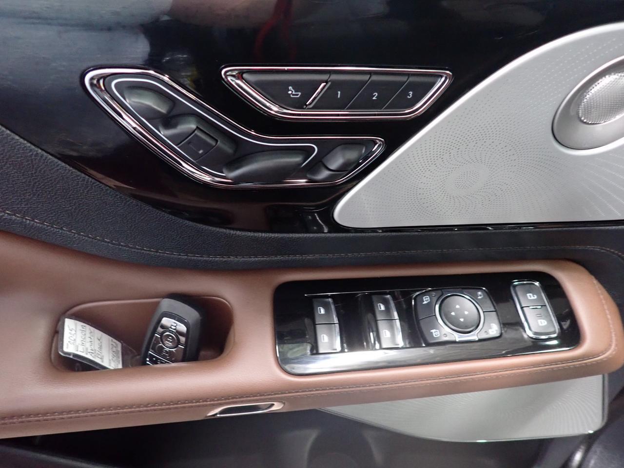 2025 Lincoln Aviator Reserve AWD LEATHER NAVI SUNROOF Listowel ON