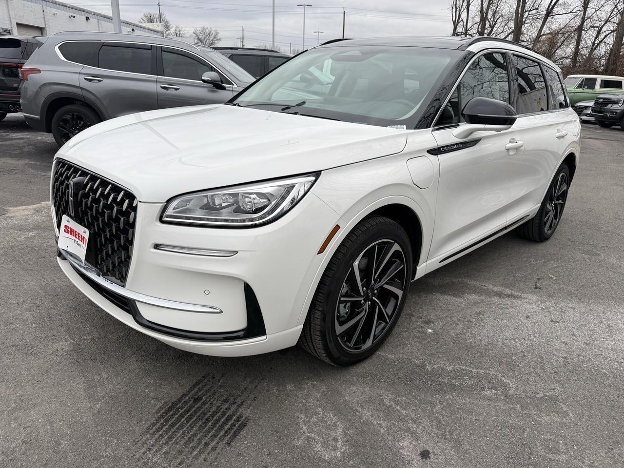 2025 Lincoln Corsair Plug-In Hybrid