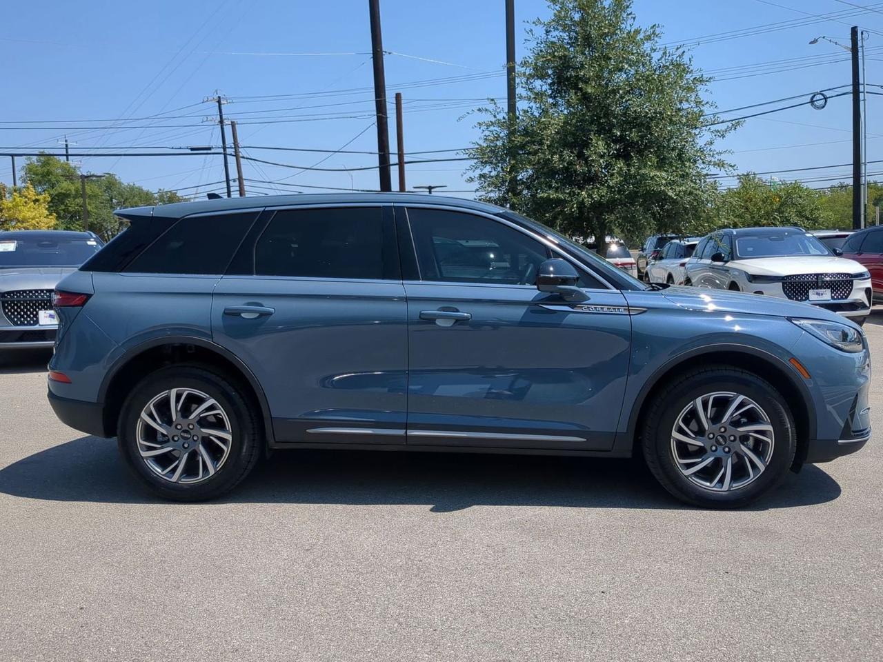 2025 Lincoln Corsair Premiere