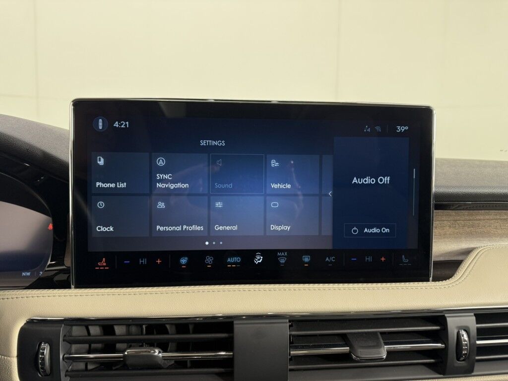 2025 Lincoln Corsair Reserve AWD w/Panoramic Vista roof Maumee OH