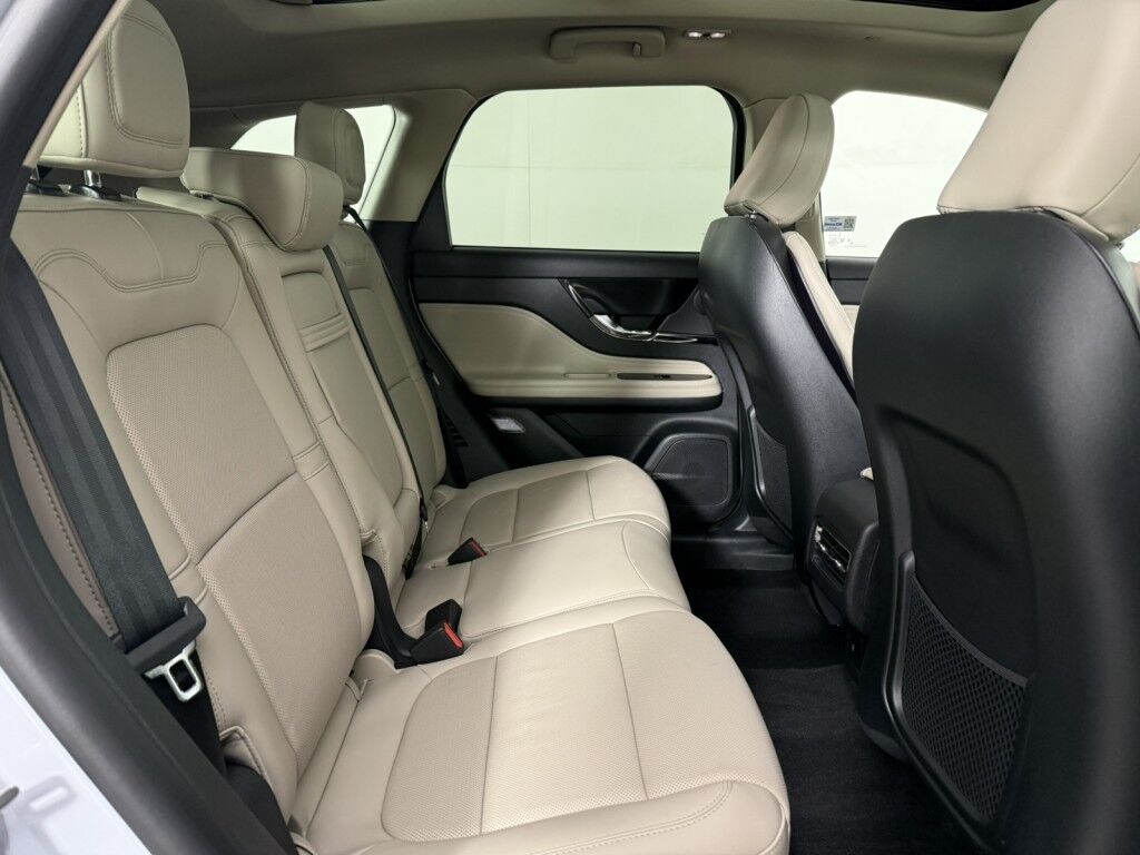 2025 Lincoln Corsair Reserve AWD w/Panoramic Vista roof Maumee OH