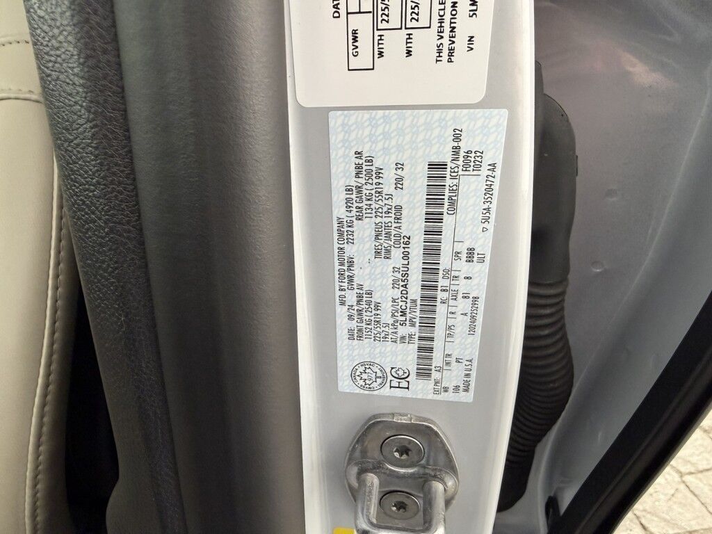 2025 Lincoln Corsair Reserve AWD w/Panoramic Vista roof Maumee OH