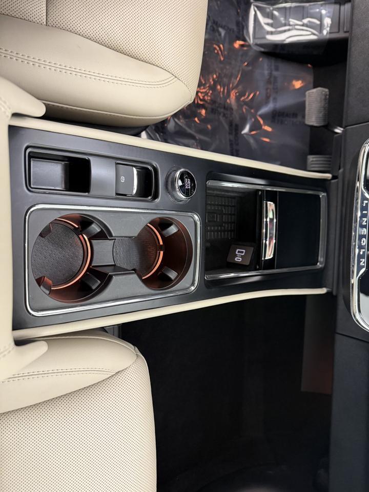 2025 Lincoln Corsair Reserve AWD w/Panoramic Vista roof Maumee OH