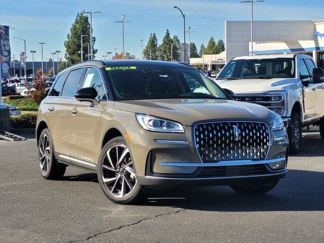 2025 Lincoln Corsair Reserve