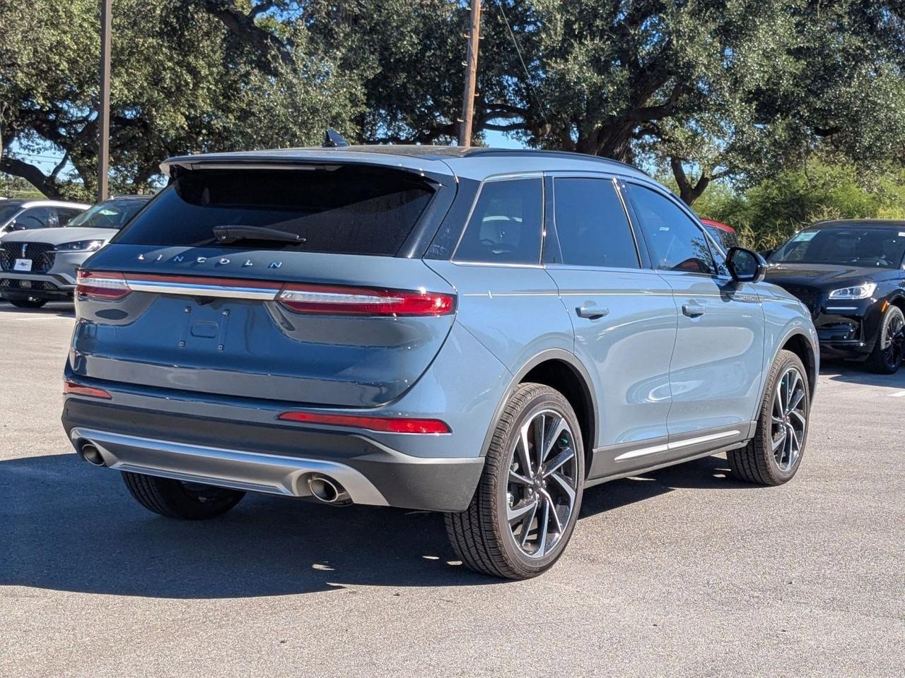 2025 Lincoln Corsair Reserve