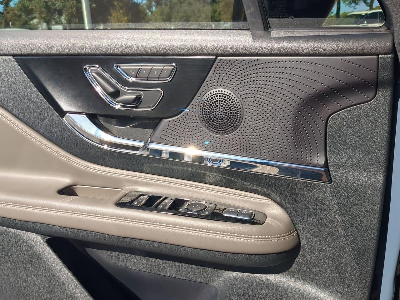 2025 Lincoln Corsair Reserve