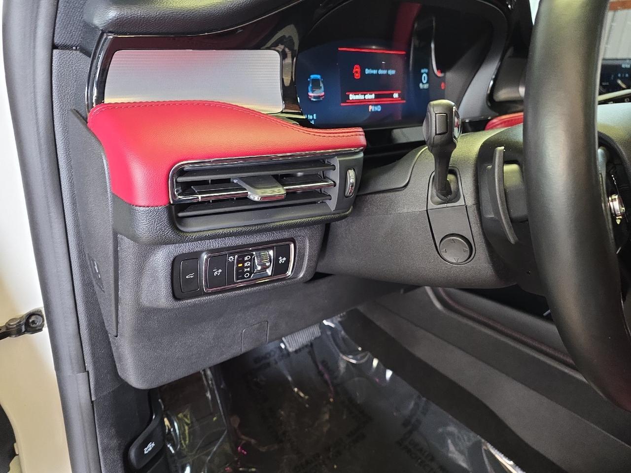 2025 Lincoln Corsair Reserve Sand Lake NY