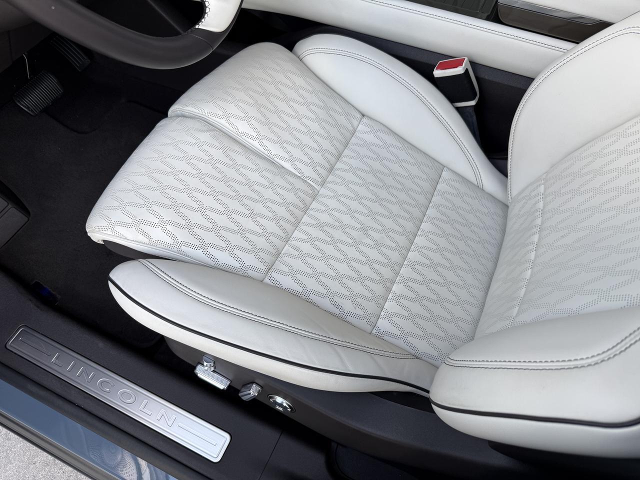 2025 Lincoln Nautilus Black Label Knoxville TN