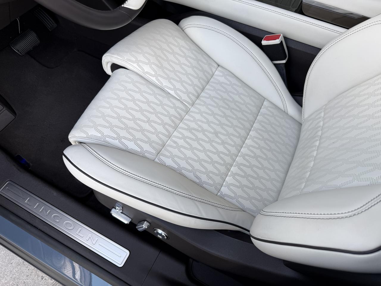 2025 Lincoln Nautilus Black Label Knoxville TN