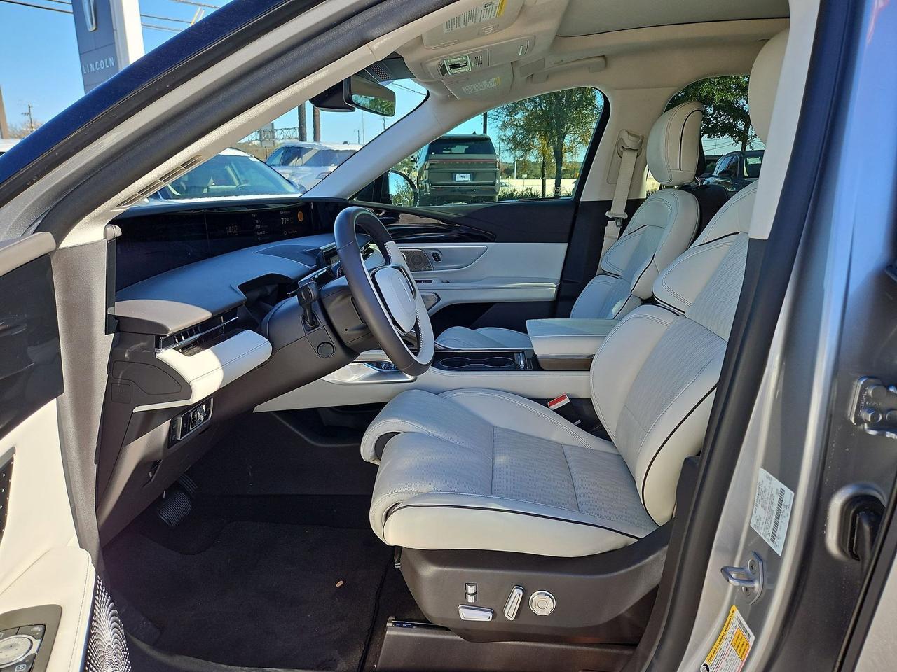 2025 Lincoln Nautilus Black Label