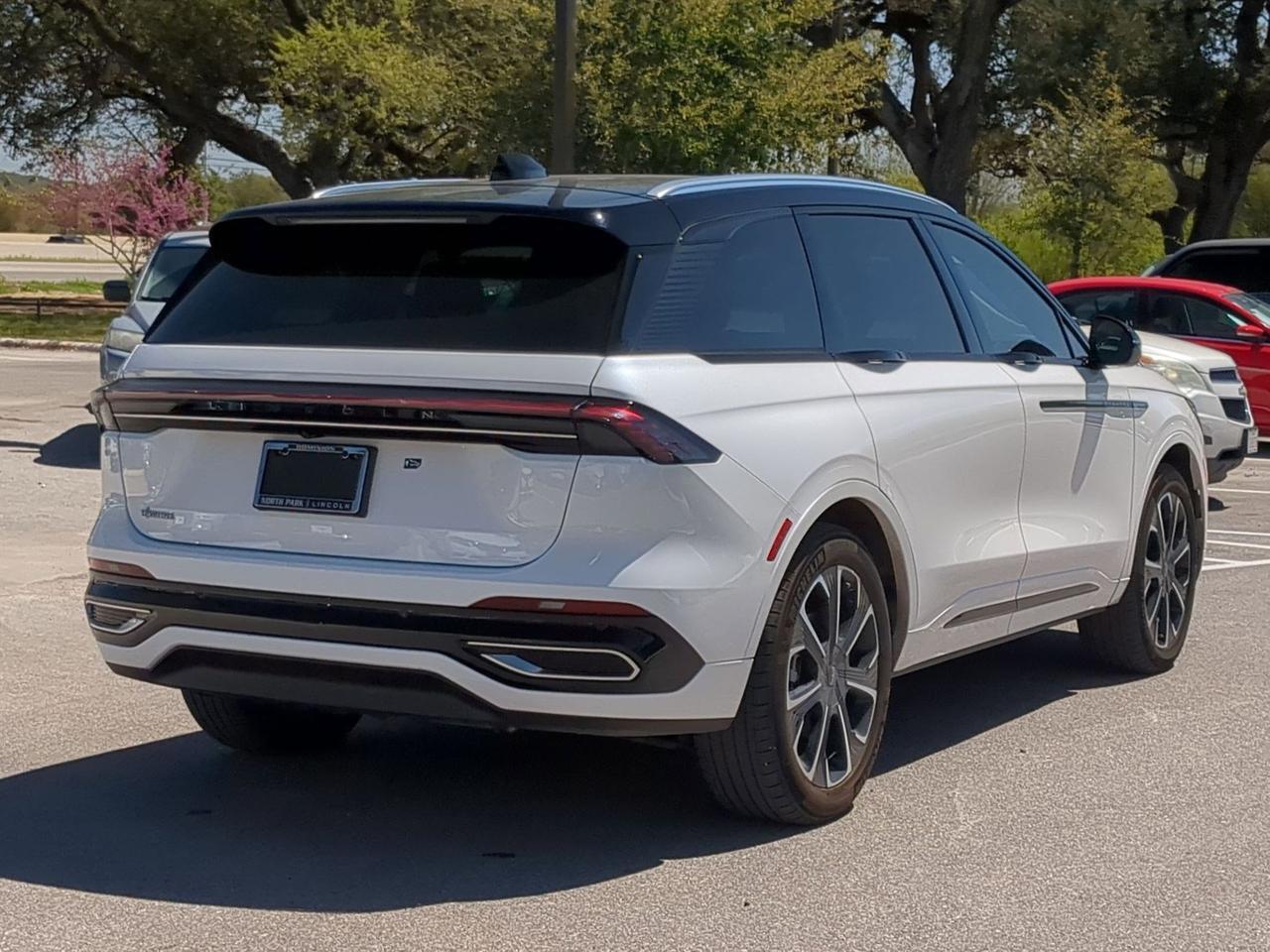 2025 Lincoln Nautilus Reserve