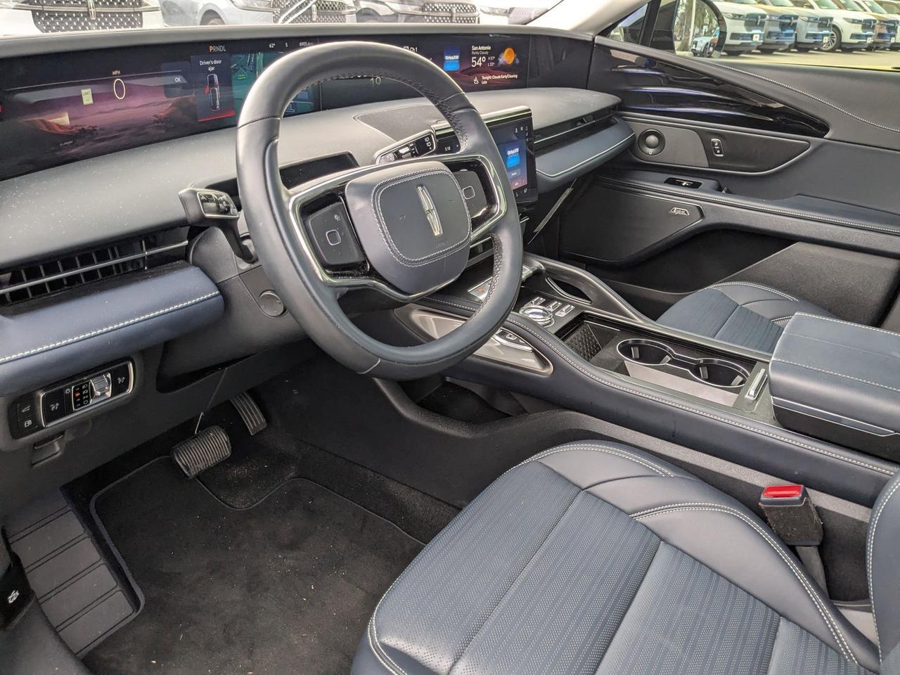 2025 Lincoln Nautilus Reserve