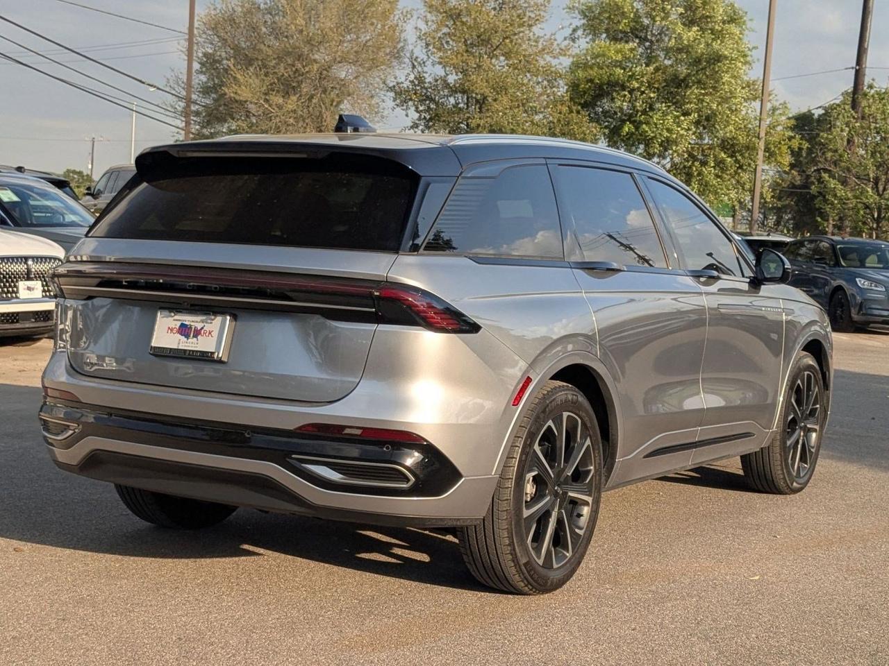 2025 Lincoln Nautilus Reserve