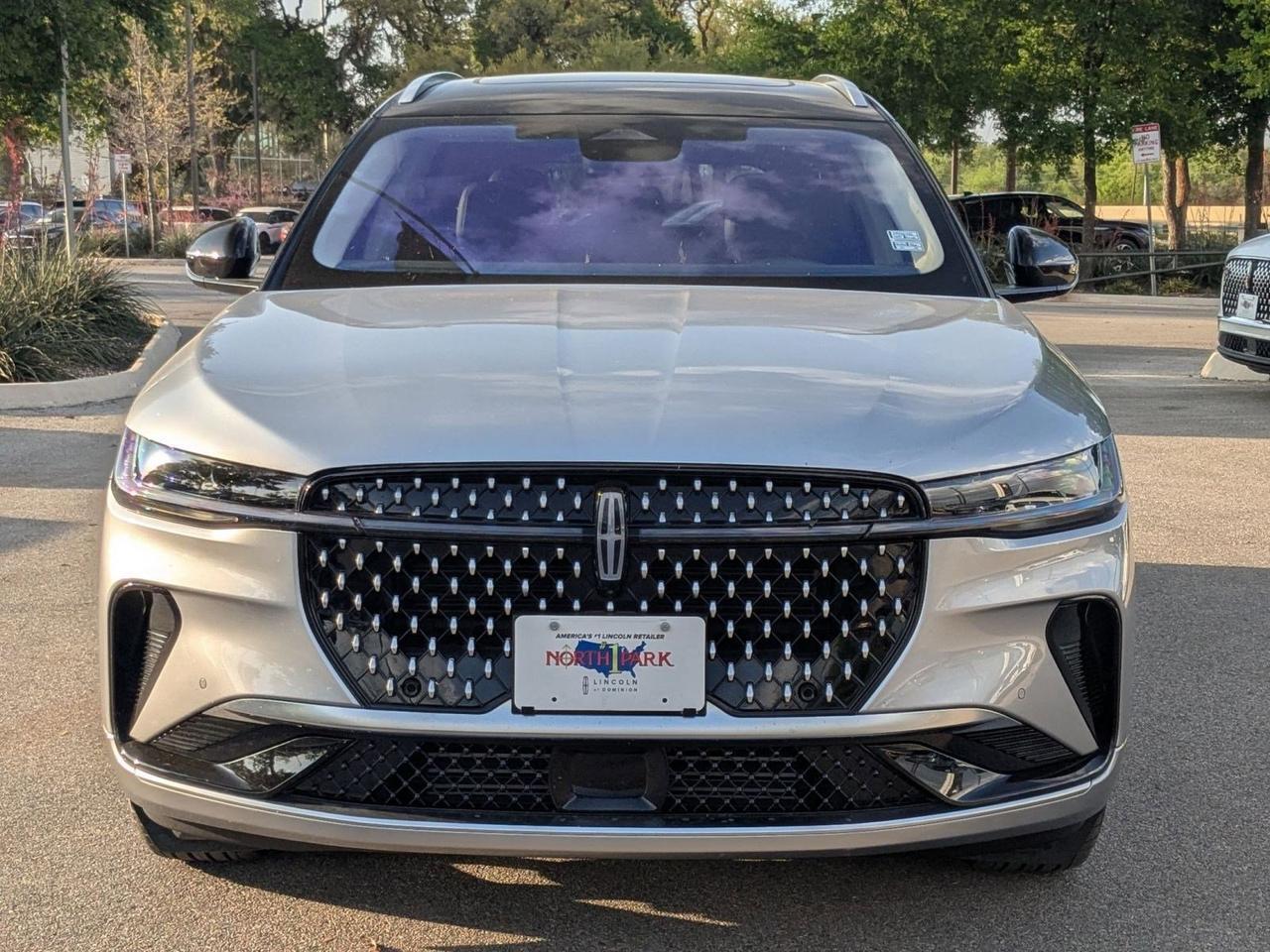 2025 Lincoln Nautilus Reserve