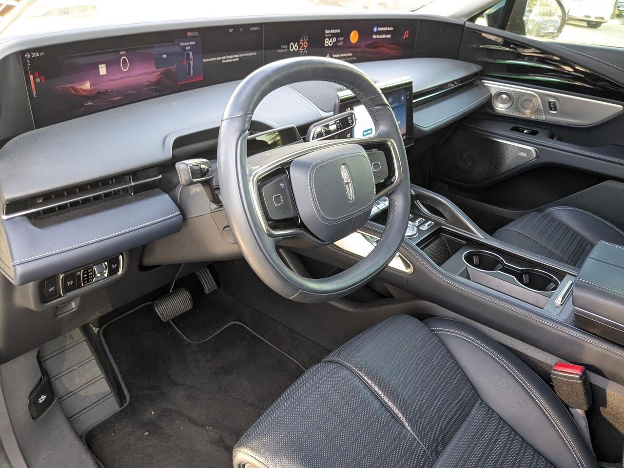 2025 Lincoln Nautilus Reserve