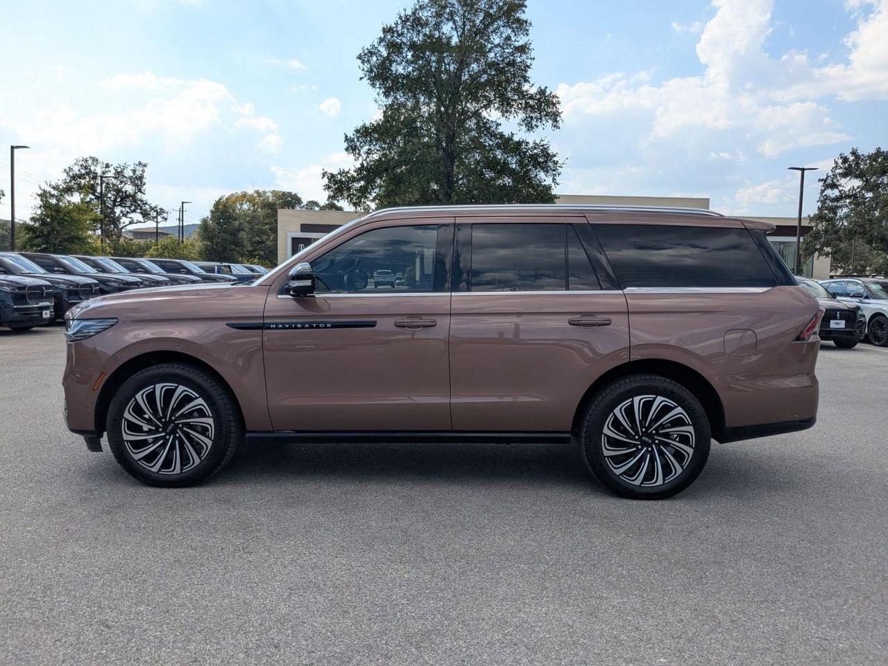 2025 Lincoln Navigator Black Label