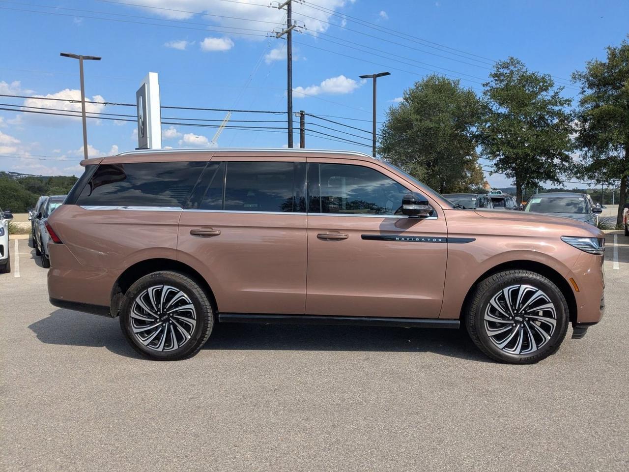 2025 Lincoln Navigator Black Label