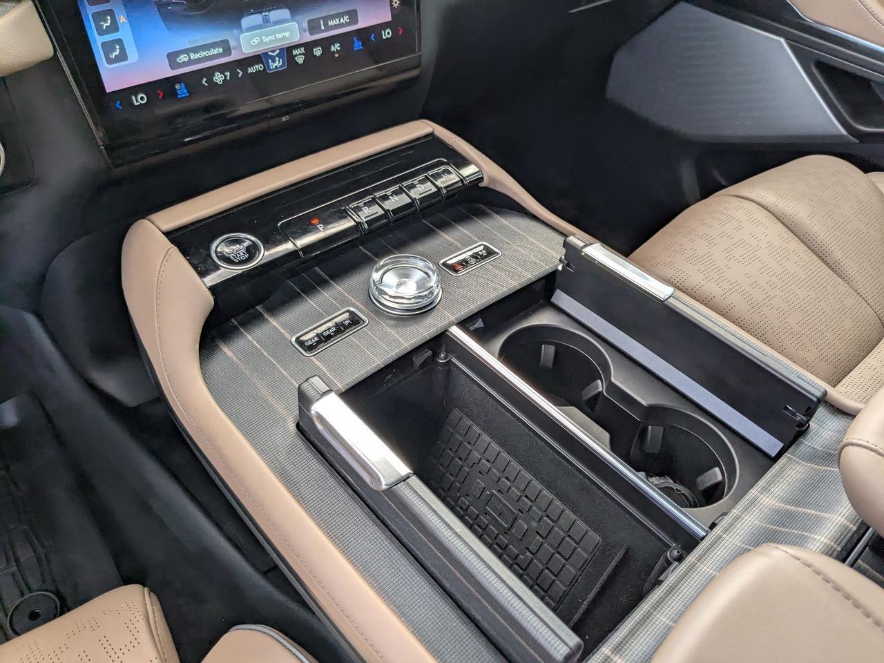 2025 Lincoln Navigator Black Label