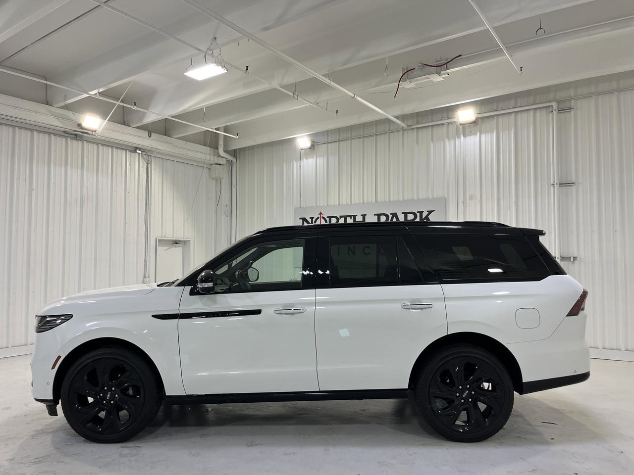 2025 Lincoln Navigator Black Label