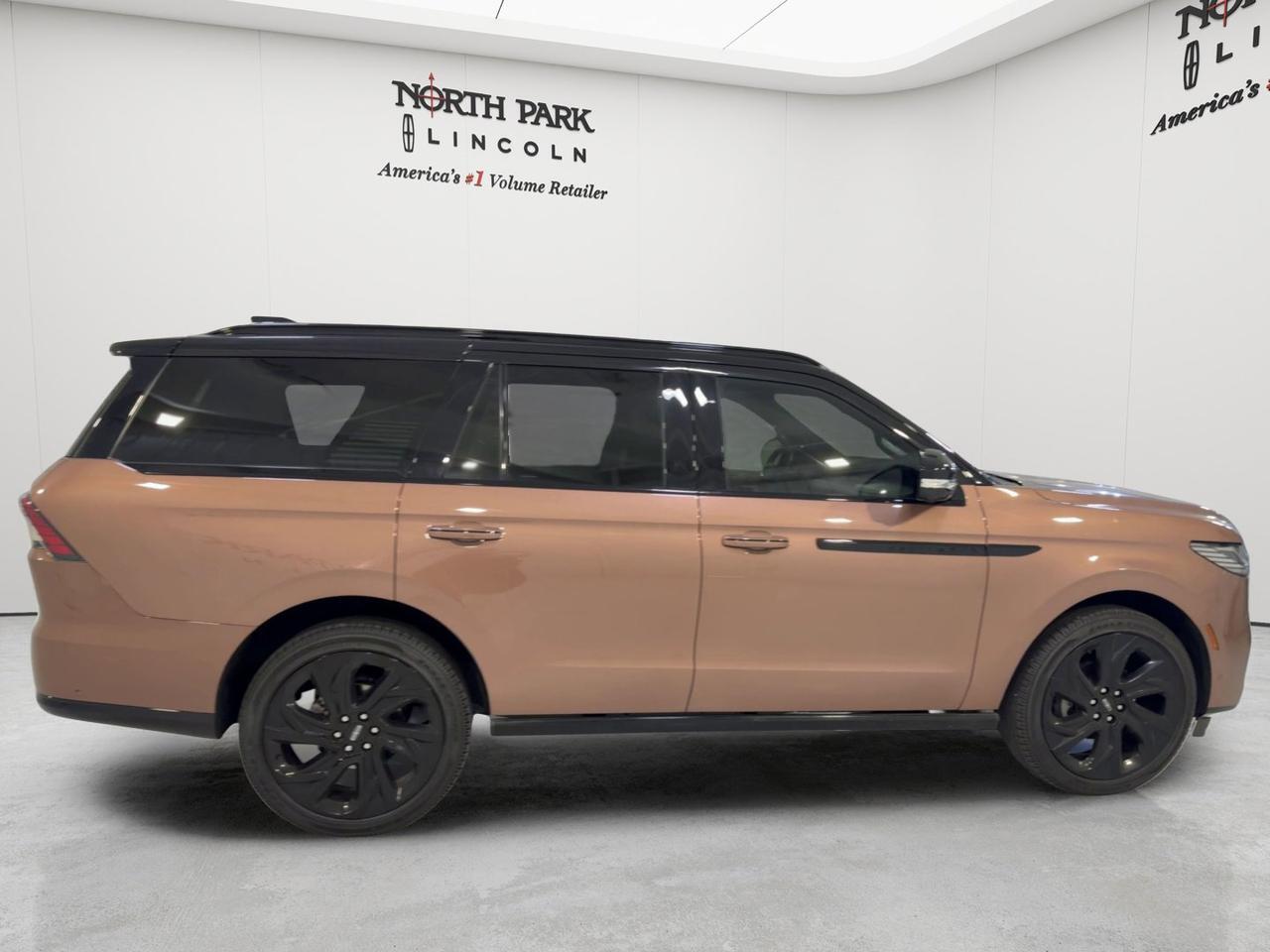 2025 Lincoln Navigator Black Label