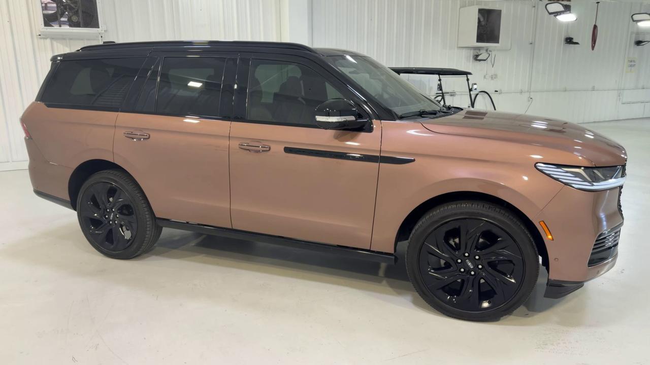 2025 Lincoln Navigator Black Label