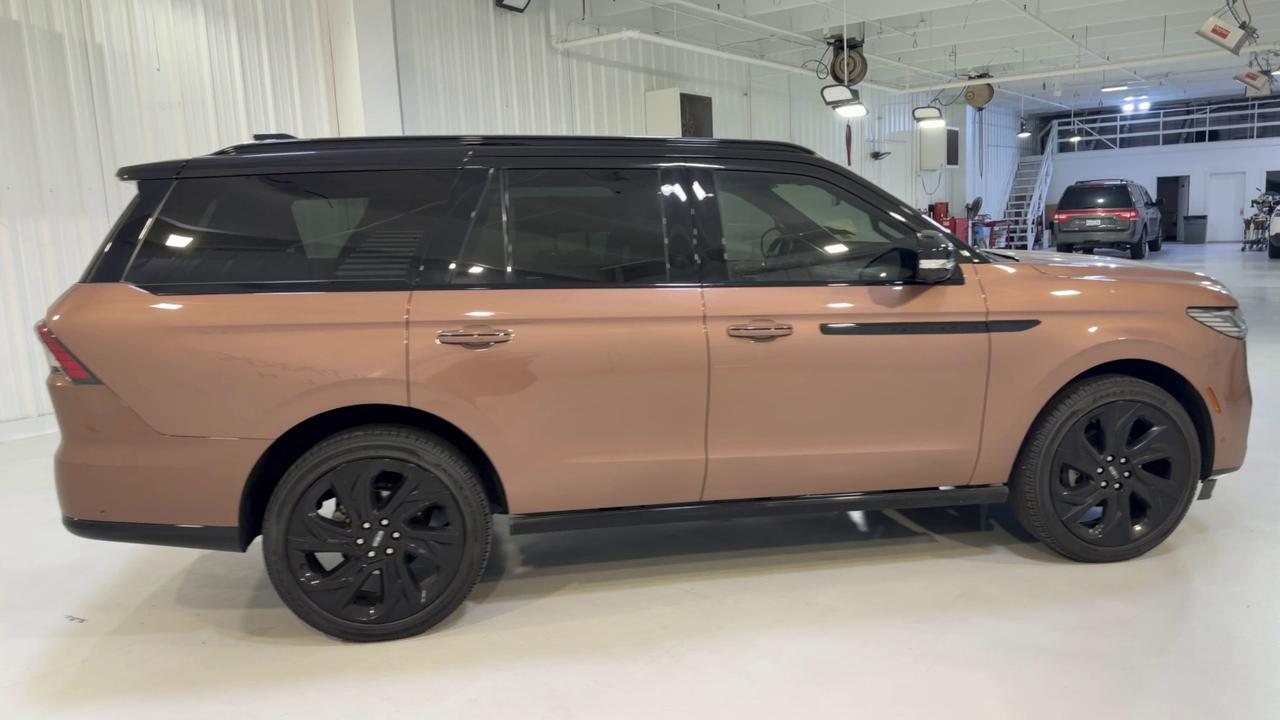 2025 Lincoln Navigator Black Label