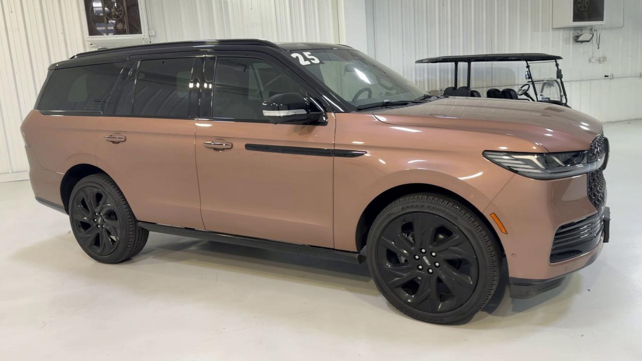 2025 Lincoln Navigator Black Label