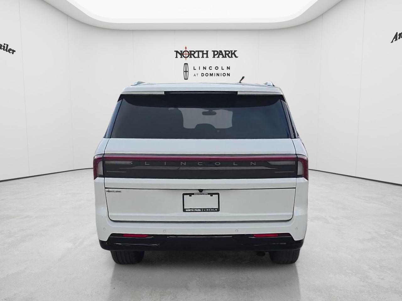 2025 Lincoln Navigator L Black Label