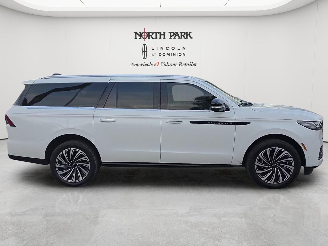 2025 Lincoln Navigator L Black Label