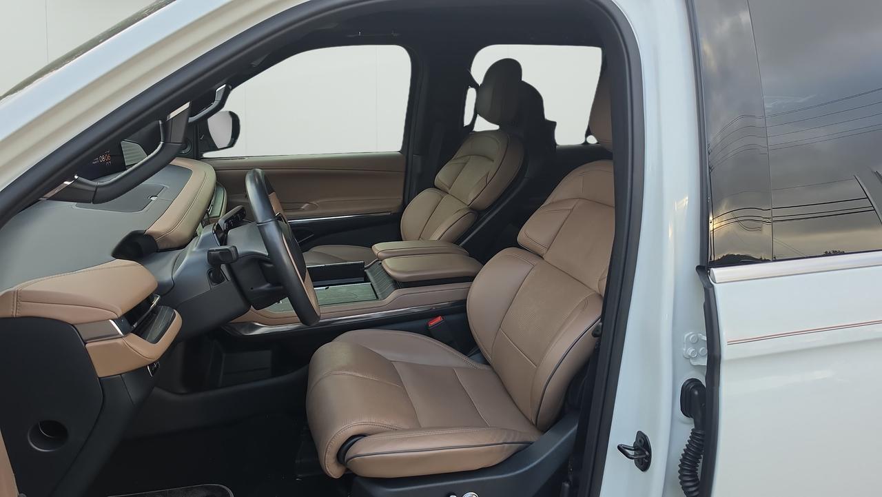 2025 Lincoln Navigator L Black Label