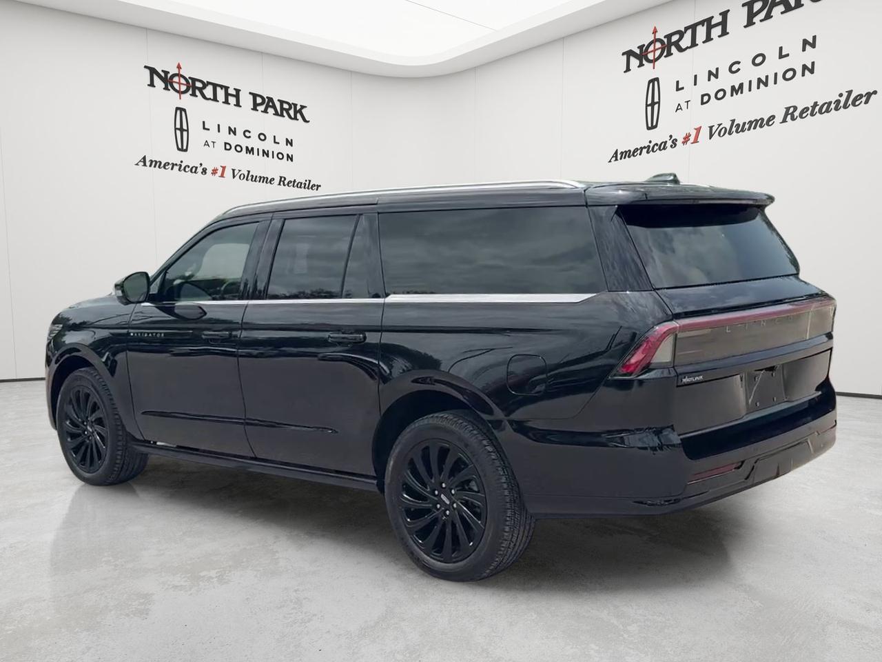 2025 Lincoln Navigator L Black Label